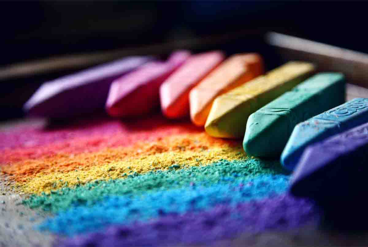 پاستل های رنگی رنگی