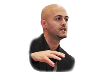 نادر فقیه زاده