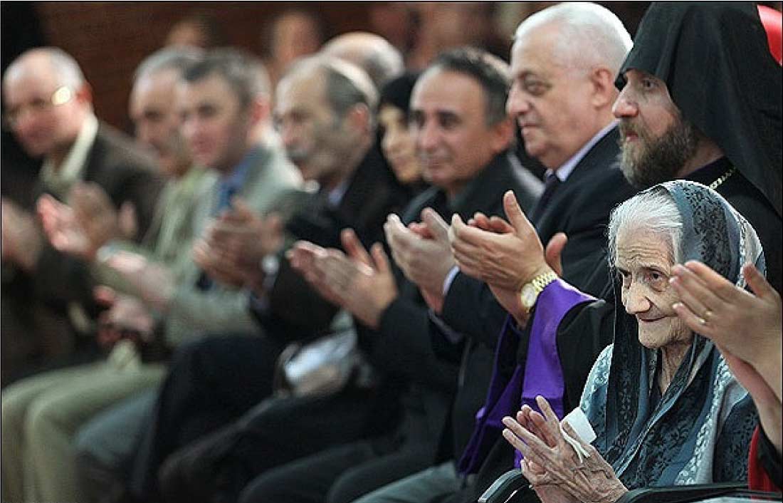 آلینوش طریان