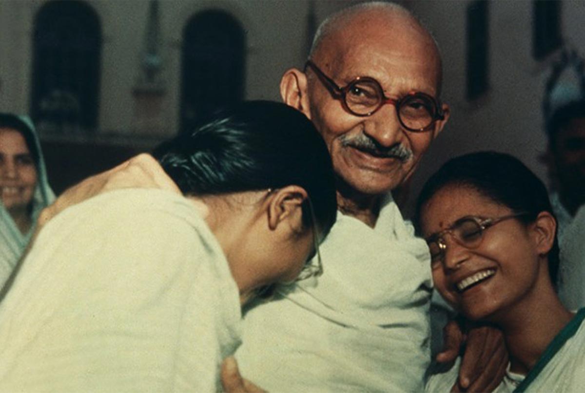 گاندی و دخترانش