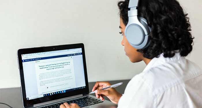 تقویت مهارت شنیداری زبان