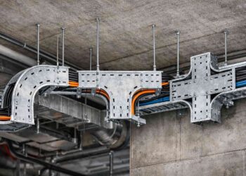 معرفی کامل نردبان کابل برق گالوانیزه و متعلقات